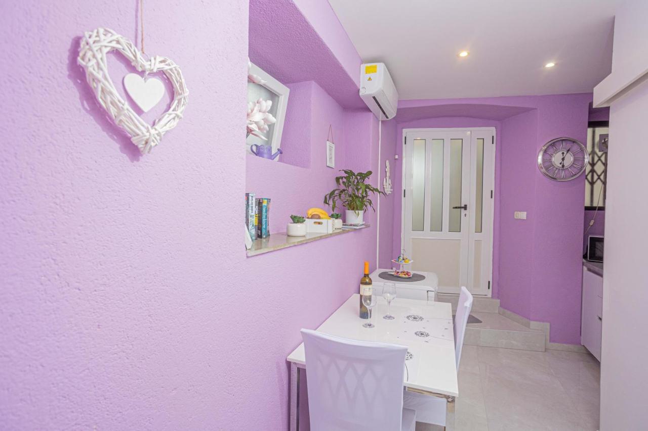 At Premium Location In 1 Min To Sea Apartament